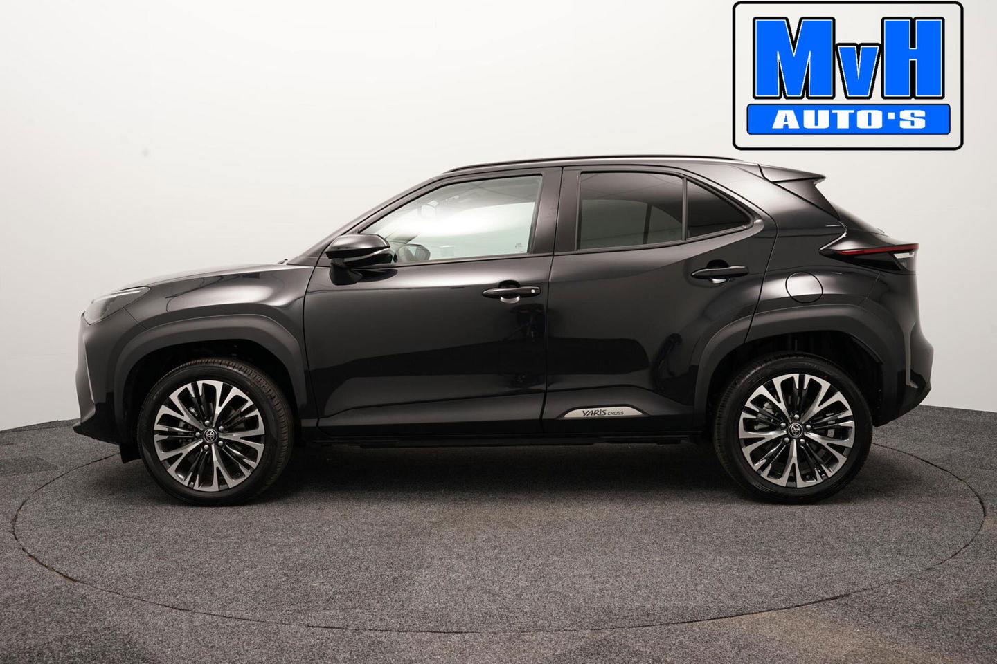 Toyota Yaris Cross 1.5 Hybrid 130 Executive|STUUR/STOELVERW.