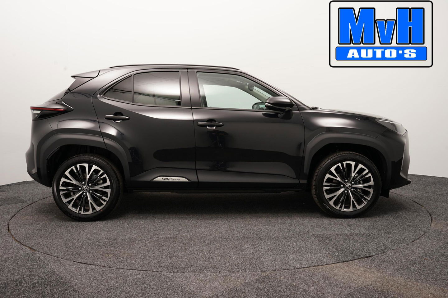 Toyota Yaris Cross 1.5 Hybrid 130 Executive|STUUR/STOELVERW.