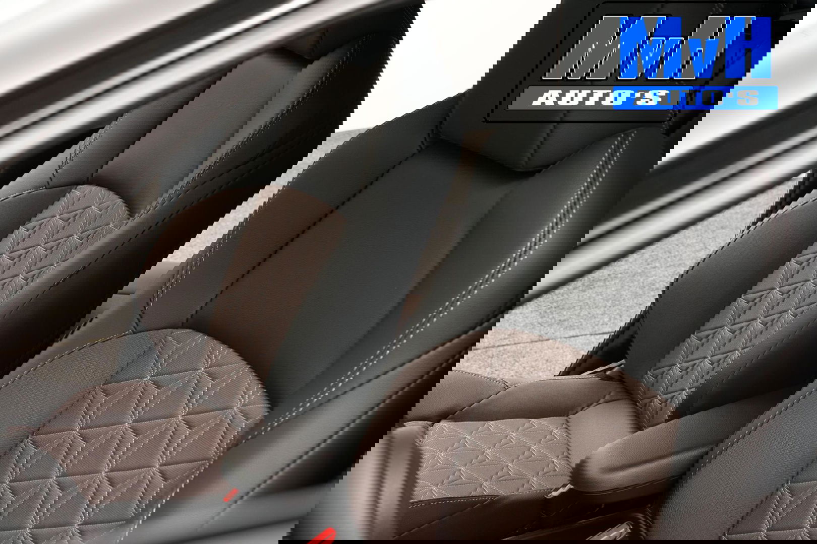 Toyota Yaris Cross 1.5 Hybrid 130 Executive|STUUR/STOELVERW.