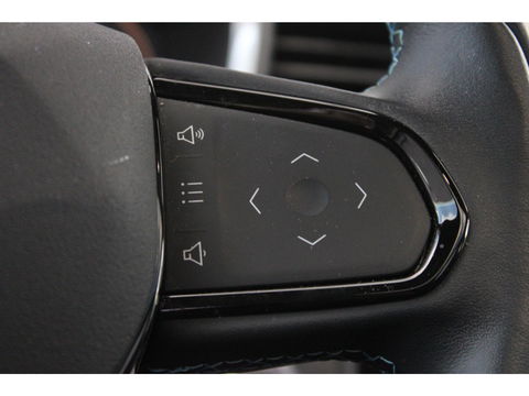 Lynk & Co 01 | Adaptive Cruise | 360° Camera | Panoramadak | Elektrische memory stoel | Keyless |