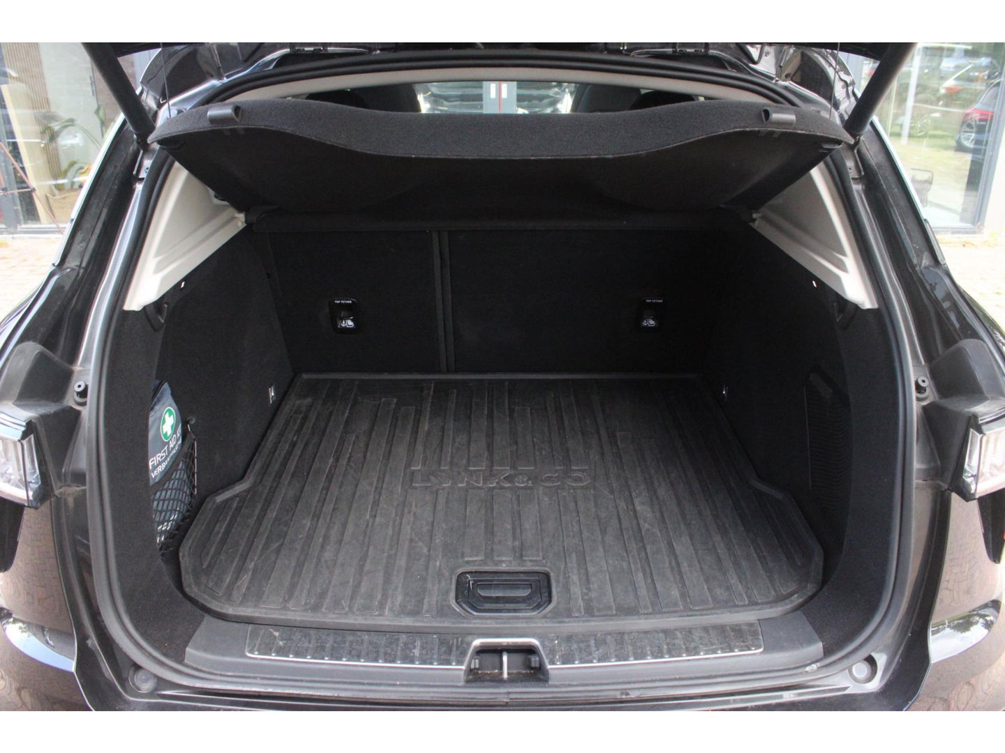 Lynk & Co 01 | Adaptive Cruise | 360° Camera | Panoramadak | Elektrische memory stoel | Keyless |