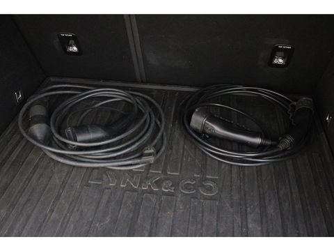 Lynk & Co 01 | Adaptive Cruise | 360° Camera | Panoramadak | Elektrische memory stoel | Keyless |