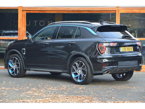 Lynk & Co 01 | Adaptive Cruise | 360° Camera | Panoramadak | Elektrische memory stoel | Keyless |