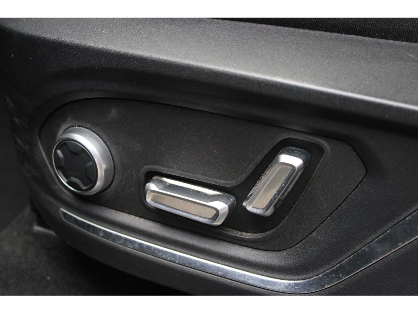 Lynk & Co 01 | Adaptive Cruise | 360° Camera | Panoramadak | Elektrische memory stoel | Keyless |