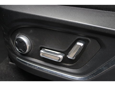 Lynk & Co 01 | Adaptive Cruise | 360° Camera | Panoramadak | Elektrische memory stoel | Keyless |