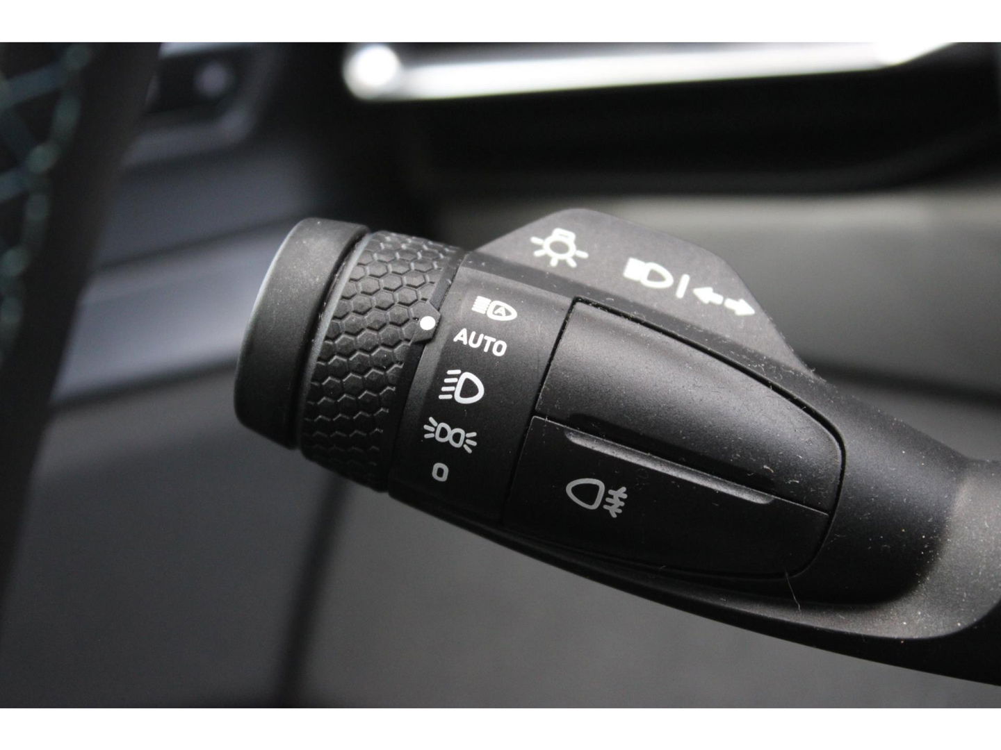 Lynk & Co 01 | Adaptive Cruise | 360° Camera | Panoramadak | Elektrische memory stoel | Keyless |