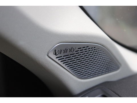 Lynk & Co 01 | Adaptive Cruise | 360° Camera | Panoramadak | Elektrische memory stoel | Keyless |