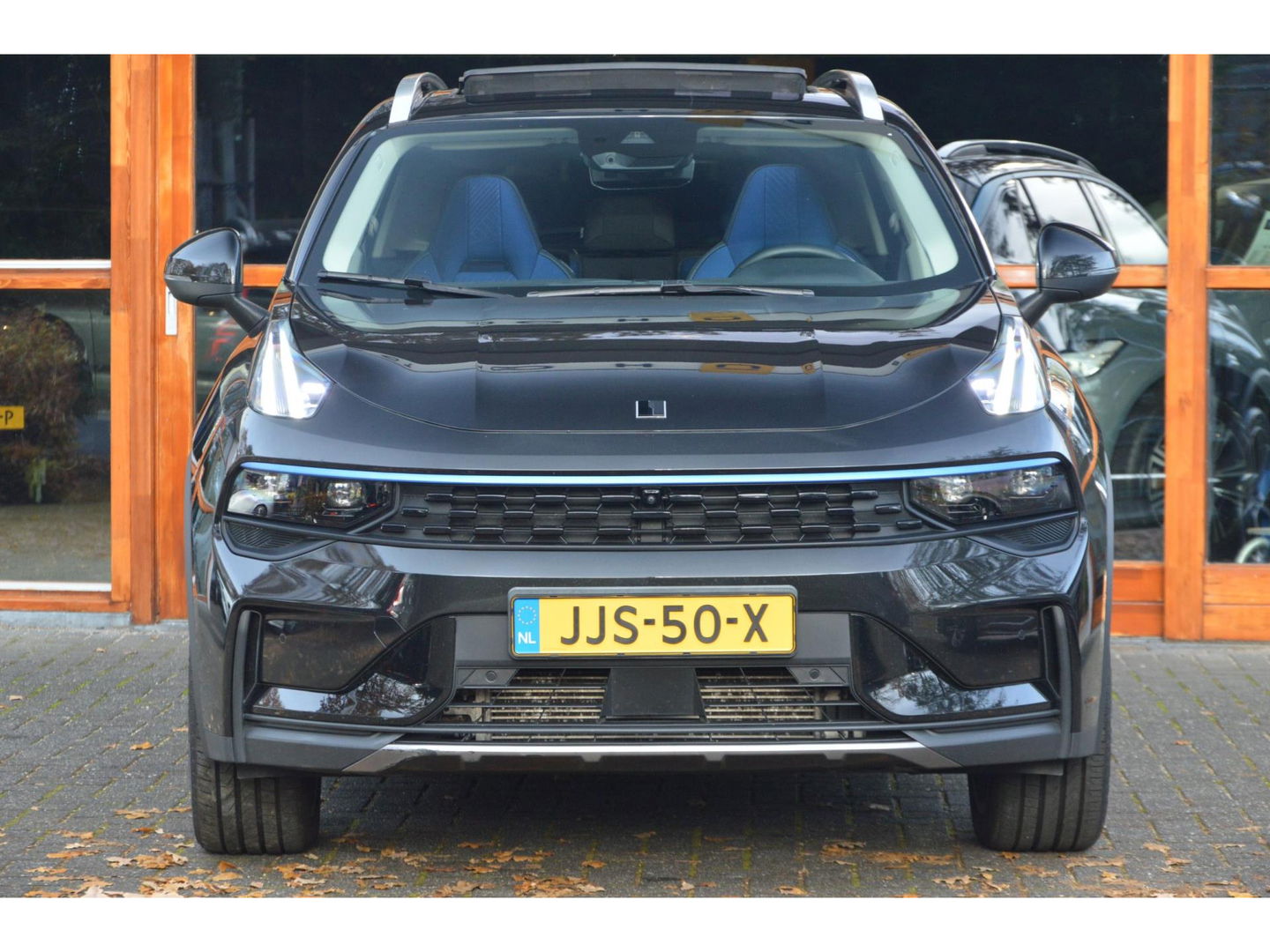 Lynk & Co 01 | Adaptive Cruise | 360° Camera | Panoramadak | Elektrische memory stoel | Keyless |