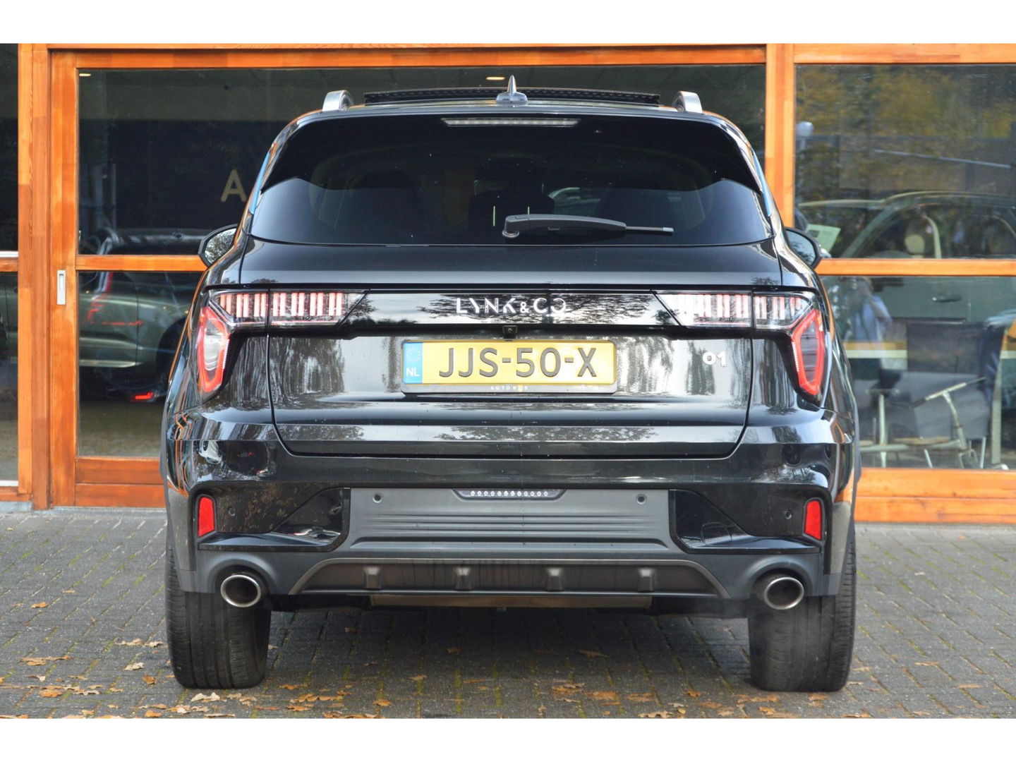 Lynk & Co 01 | Adaptive Cruise | 360° Camera | Panoramadak | Elektrische memory stoel | Keyless |