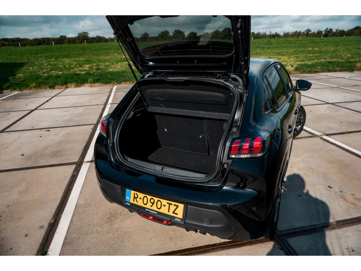 Peugeot 208 1.2 PureTech Active Pack | NAVI | CRUISE | 16" LM VELGEN