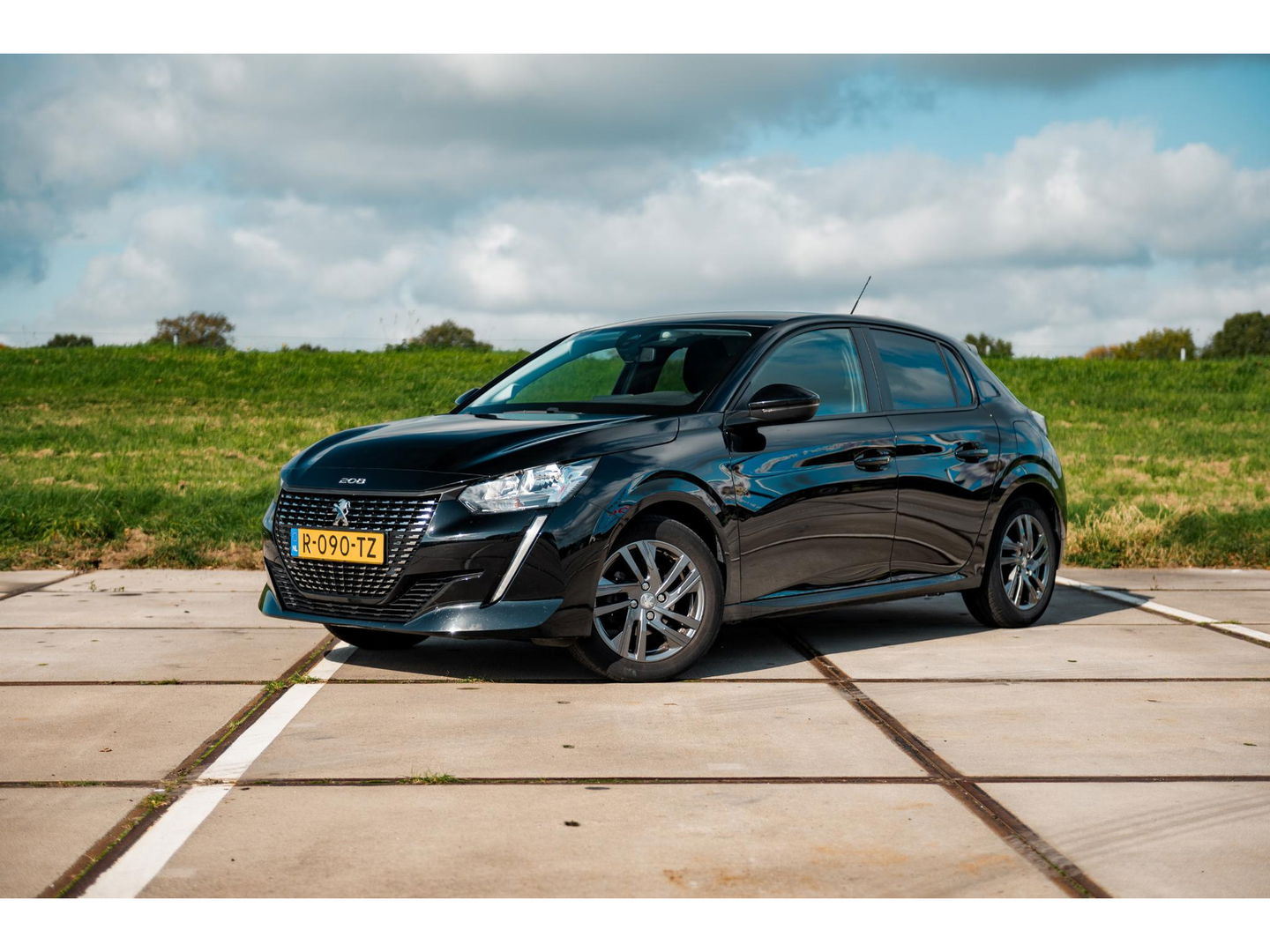 Peugeot 208 1.2 PureTech Active Pack | NAVI | CRUISE | 16" LM VELGEN