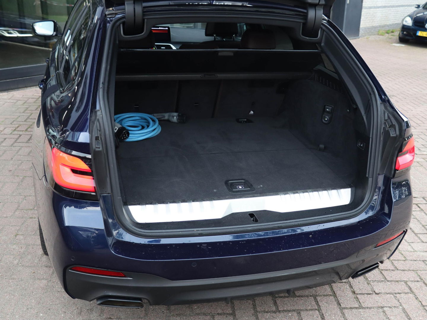 BMW 5 Serie Touring 530e High Executive M Sport Individual Panodak Harman Kardon ACC Trekhaak