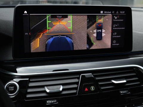 BMW 5 Serie Touring 530e High Executive M Sport Individual Panodak Harman Kardon ACC Trekhaak