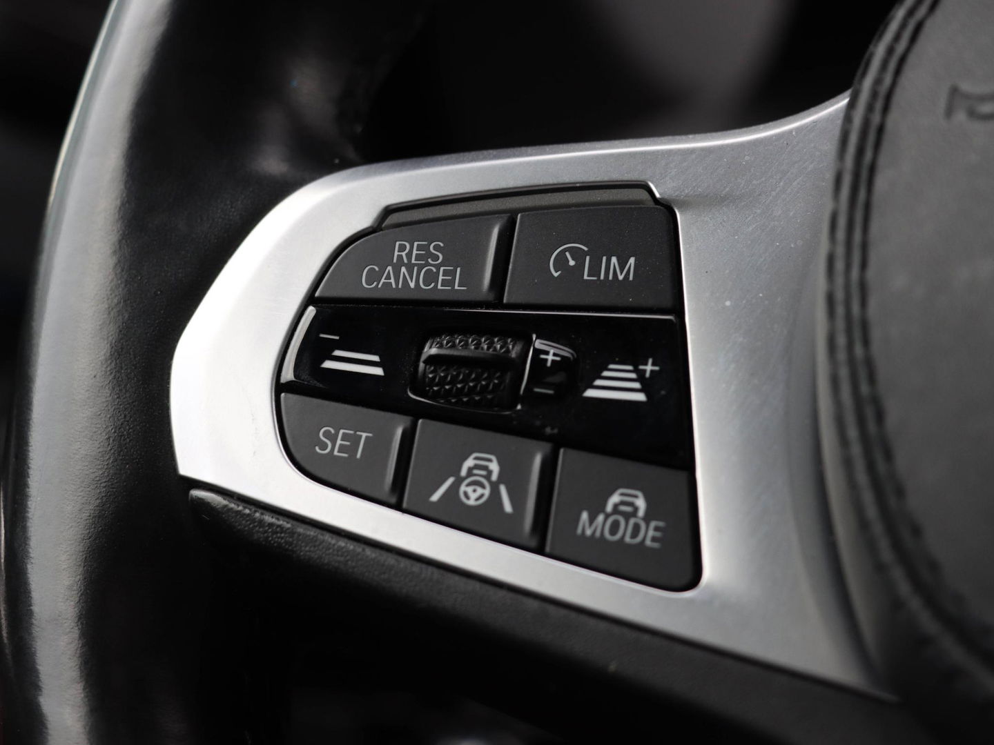 BMW 5 Serie Touring 530e High Executive M Sport Individual Panodak Harman Kardon ACC Trekhaak