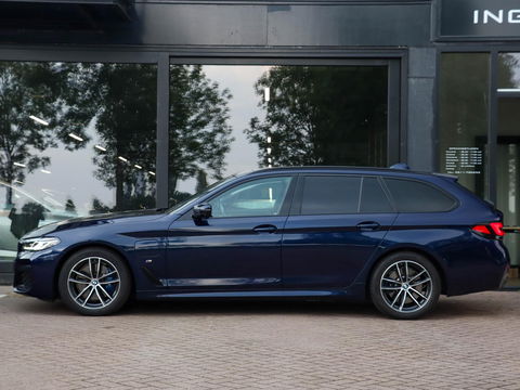 BMW 5 Serie Touring 530e High Executive M Sport Individual Panodak Harman Kardon ACC Trekhaak