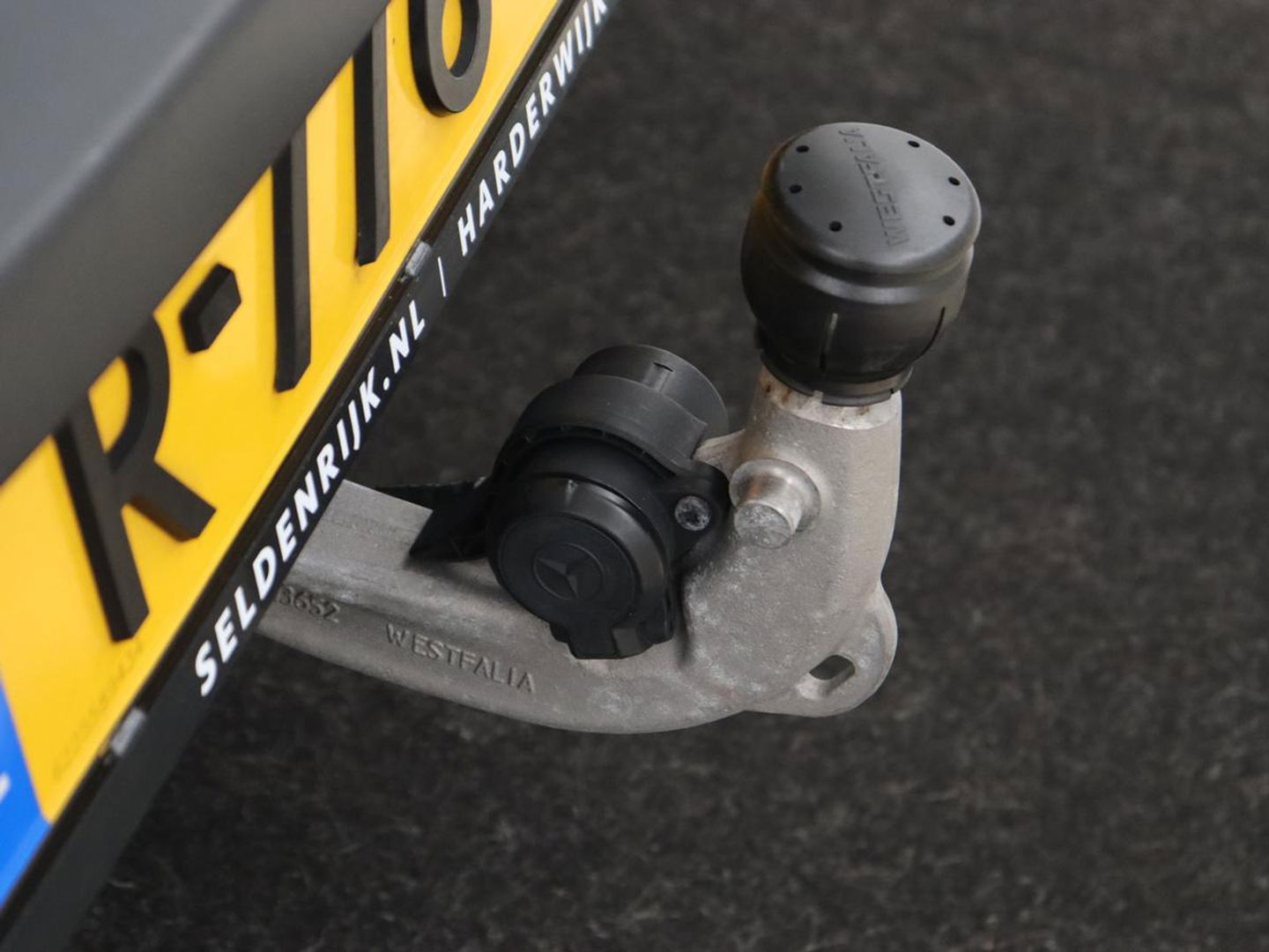 Mercedes-Benz EQA 250 AMG 67kWh | Trekhaak | Carplay | Head-Up | Stoelverwarming | Memory | Keyless | Navigatie | Leder/Alcantara | Sfeerverlichting | Widescreen | Full LED | Park Assist