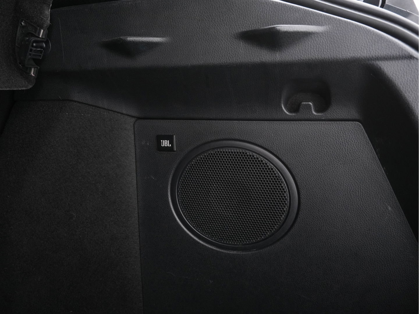 Toyota C-HR 1.8 Hybrid Style Aut. *ADAPTIVE-CRUISE | BLIND-SPOT | JBL-SOUND | HEATED-COMFORTSEATS | CAMERA | KEYLESS | DAB+ | NAVI-FULLMAP | ECC | PDC | PRIVACY-GLASS | TOWBAR | LANE-ASSIST | 18''ALU*