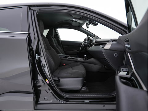 Toyota C-HR 1.8 Hybrid Style Aut. *ADAPTIVE-CRUISE | BLIND-SPOT | JBL-SOUND | HEATED-COMFORTSEATS | CAMERA | KEYLESS | DAB+ | NAVI-FULLMAP | ECC | PDC | PRIVACY-GLASS | TOWBAR | LANE-ASSIST | 18''ALU*