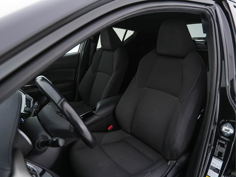 Toyota C-HR 1.8 Hybrid Style Aut. *ADAPTIVE-CRUISE | BLIND-SPOT | JBL-SOUND | HEATED-COMFORTSEATS | CAMERA | KEYLESS | DAB+ | NAVI-FULLMAP | ECC | PDC | PRIVACY-GLASS | TOWBAR | LANE-ASSIST | 18''ALU*