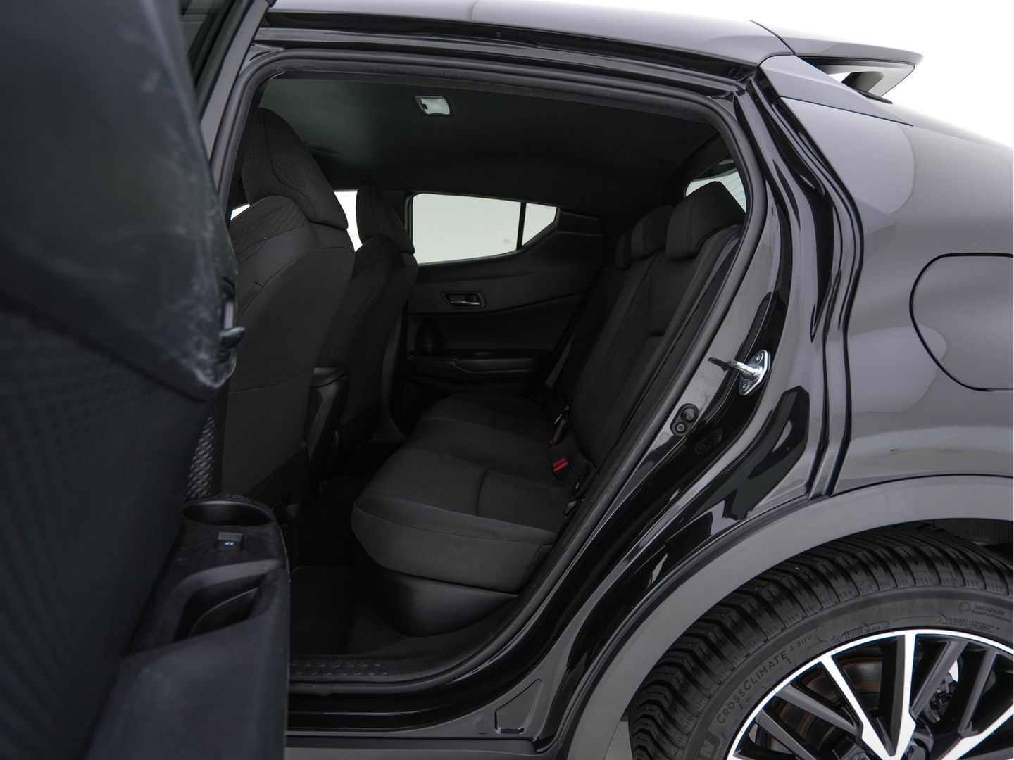 Toyota C-HR 1.8 Hybrid Style Aut. *ADAPTIVE-CRUISE | BLIND-SPOT | JBL-SOUND | HEATED-COMFORTSEATS | CAMERA | KEYLESS | DAB+ | NAVI-FULLMAP | ECC | PDC | PRIVACY-GLASS | TOWBAR | LANE-ASSIST | 18''ALU*