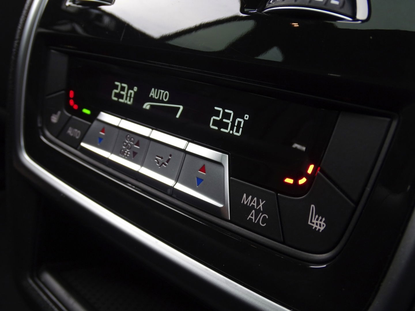 BMW X5 45e X-Drive M-Sport / Individual / Carbon / B&W / 360° / Laser