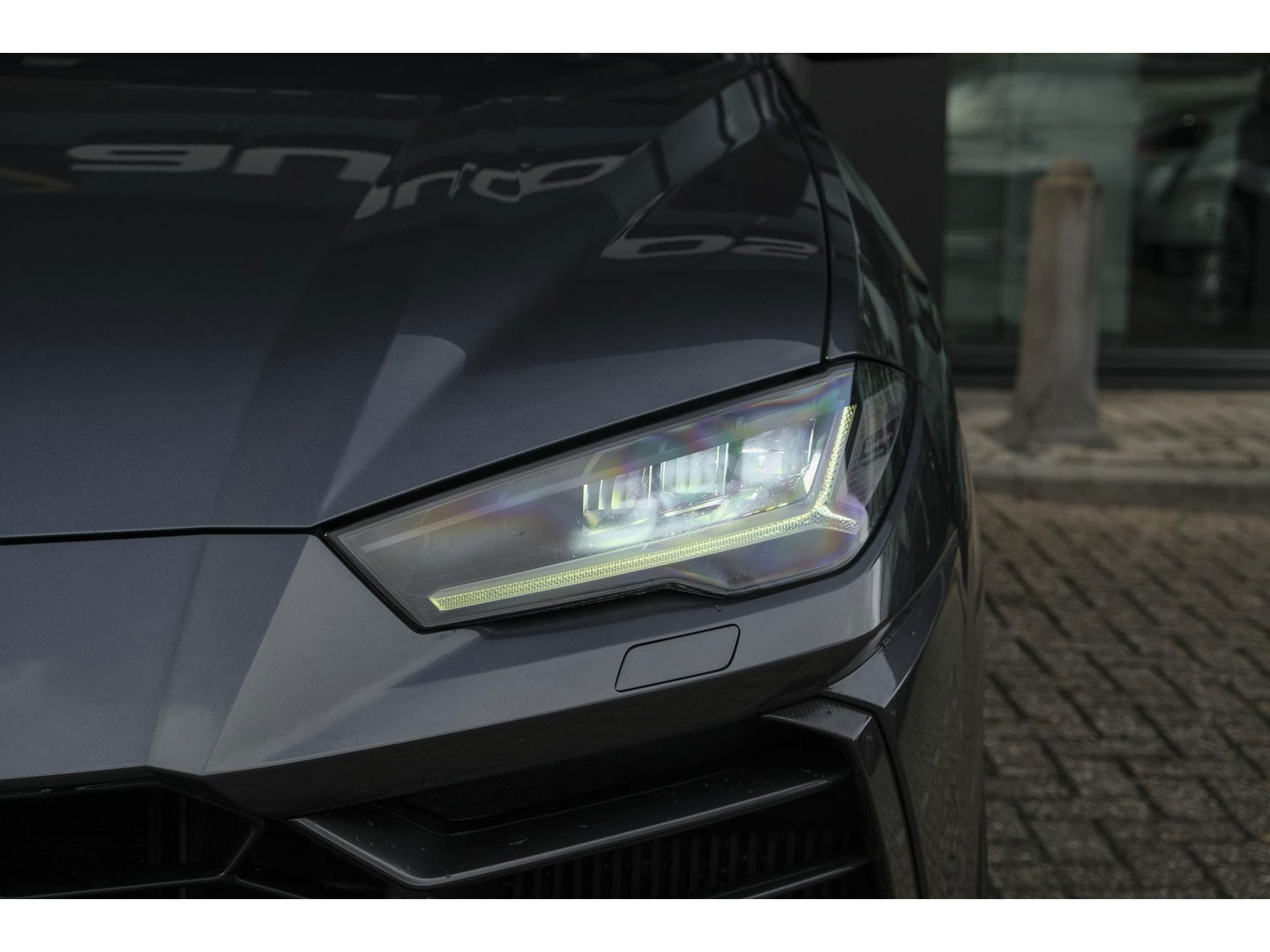 Lamborghini Urus 4.0 V8 650pk Panoramadak NLauto 4-seat config Carbon Bang&Olufsen 4-wielsturing Massage Stoelkoeling 23" LMV