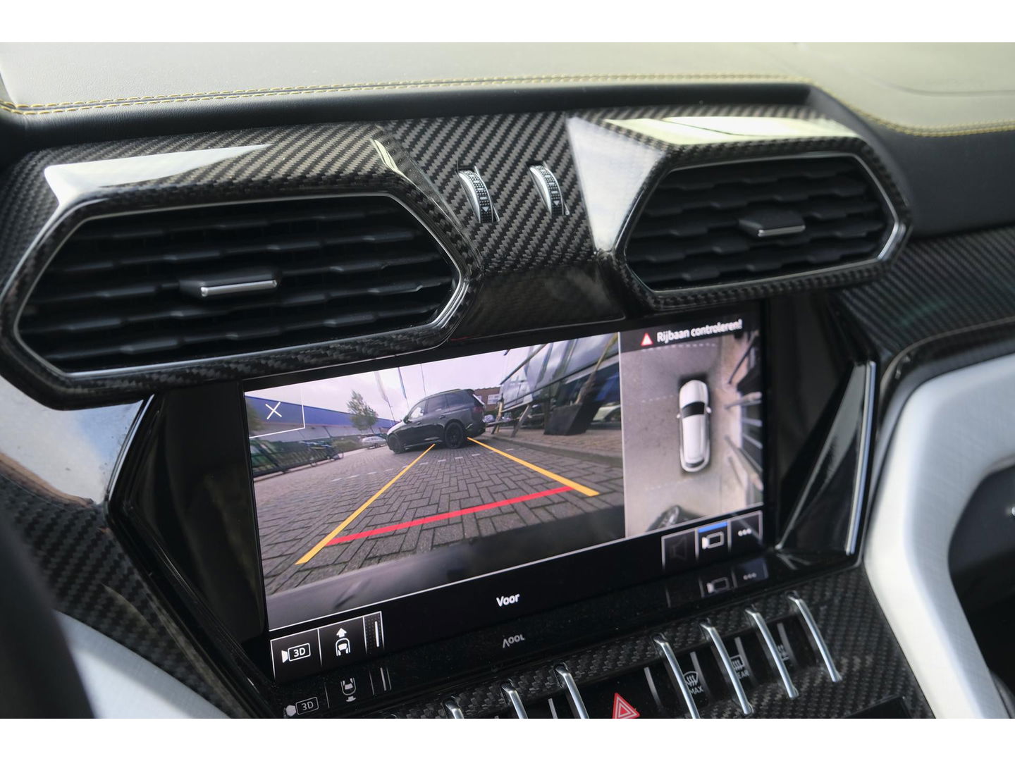 Lamborghini Urus 4.0 V8 650pk Panoramadak NLauto 4-seat config Carbon Bang&Olufsen 4-wielsturing Massage Stoelkoeling 23" LMV