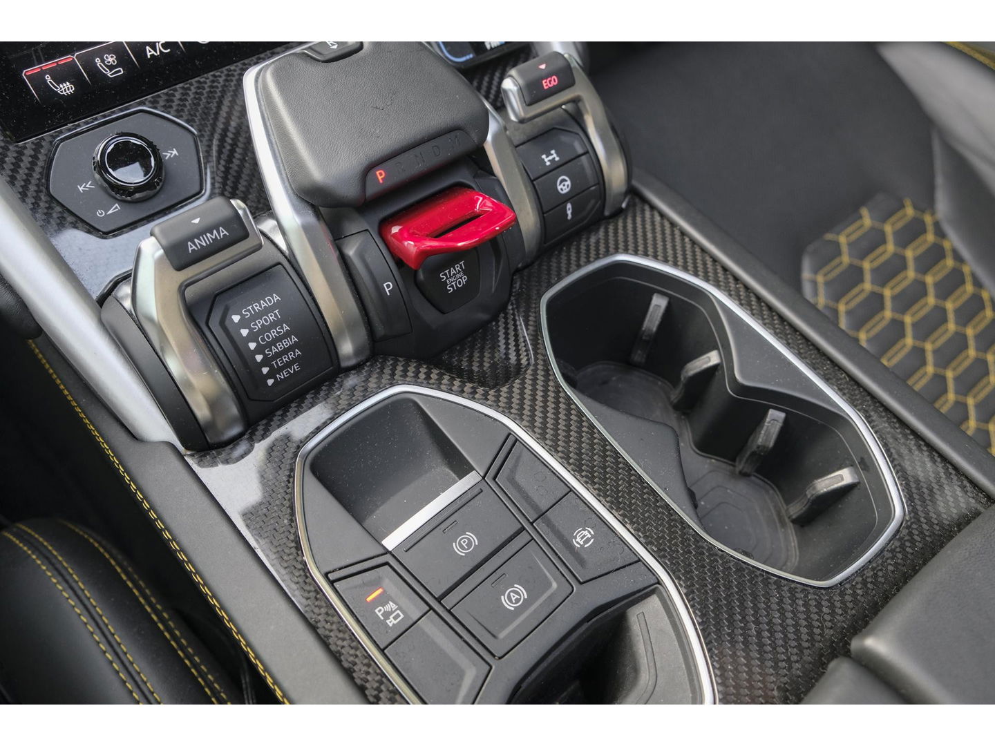 Lamborghini Urus 4.0 V8 650pk Panoramadak NLauto 4-seat config Carbon Bang&Olufsen 4-wielsturing Massage Stoelkoeling 23" LMV