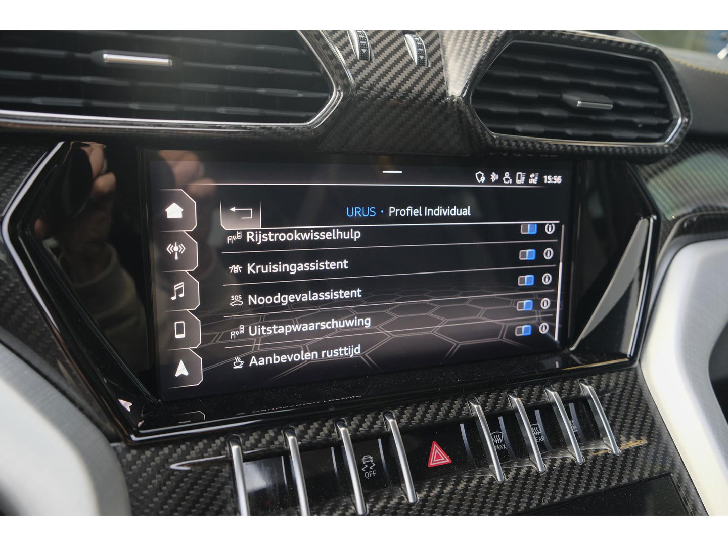 Lamborghini Urus 4.0 V8 650pk Panoramadak NLauto 4-seat config Carbon Bang&Olufsen 4-wielsturing Massage Stoelkoeling 23" LMV