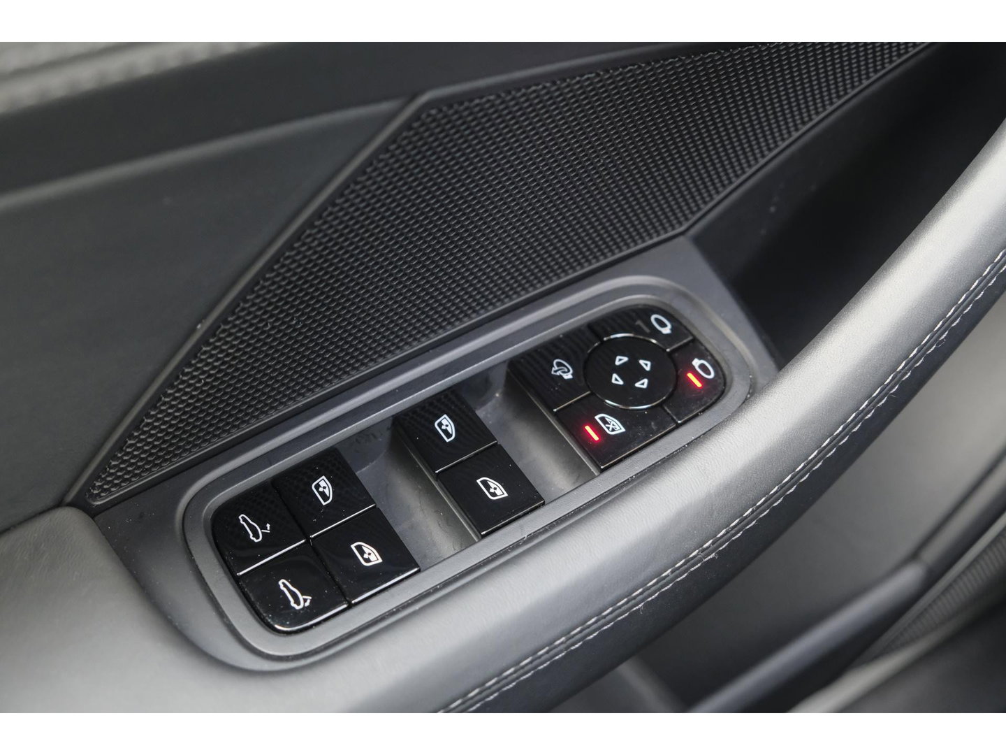 Porsche Panamera Sport Turismo 4 2.9 V6 330pk Sport design Adaptieve sportstoelen Sportuitlaat Luchtvering Stoelkoeling Bose Adaptive cruise 21" LMV