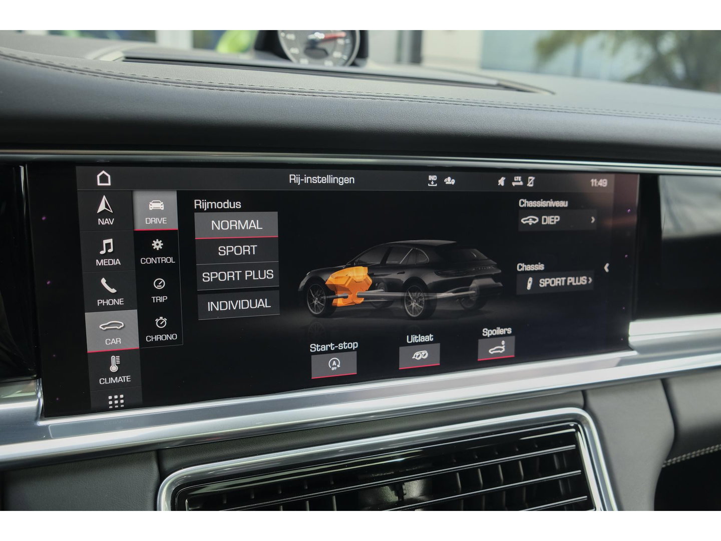 Porsche Panamera Sport Turismo 4 2.9 V6 330pk Sport design Adaptieve sportstoelen Sportuitlaat Luchtvering Stoelkoeling Bose Adaptive cruise 21" LMV