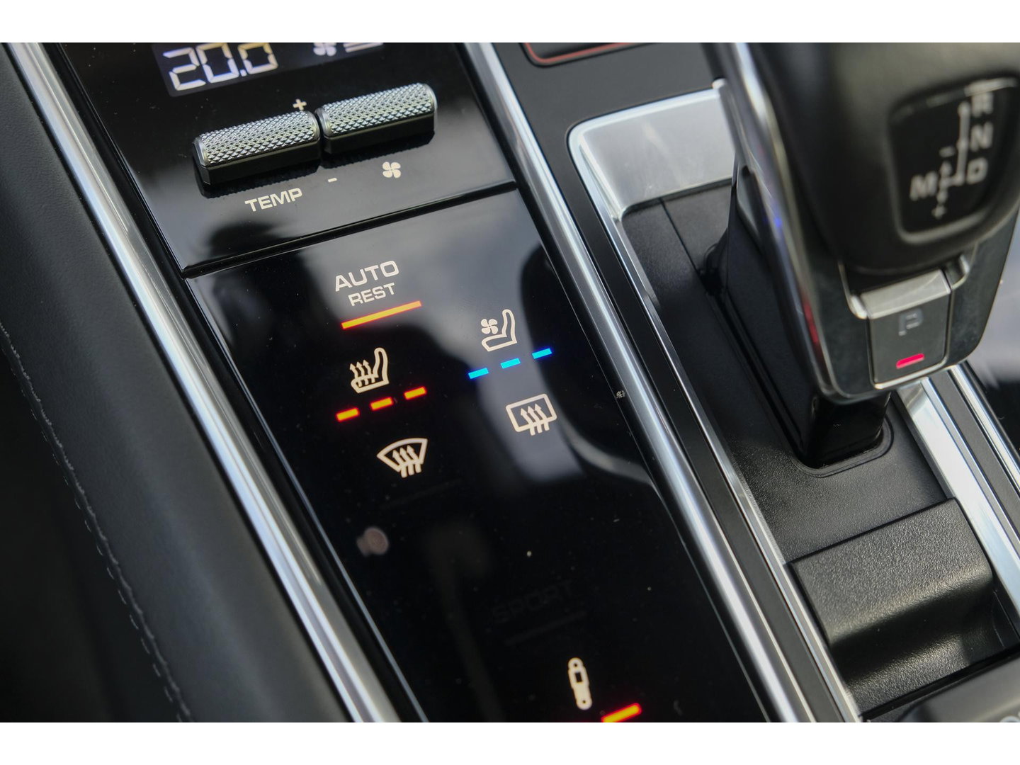 Porsche Panamera Sport Turismo 4 2.9 V6 330pk Sport design Adaptieve sportstoelen Sportuitlaat Luchtvering Stoelkoeling Bose Adaptive cruise 21" LMV