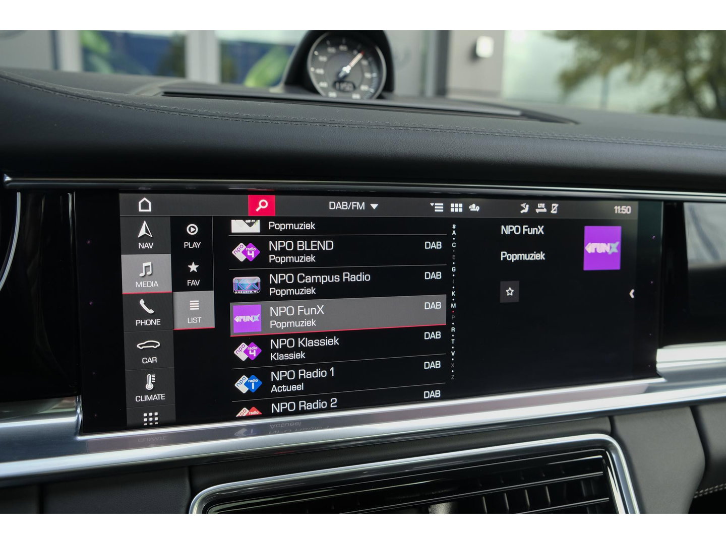 Porsche Panamera Sport Turismo 4 2.9 V6 330pk Sport design Adaptieve sportstoelen Sportuitlaat Luchtvering Stoelkoeling Bose Adaptive cruise 21" LMV