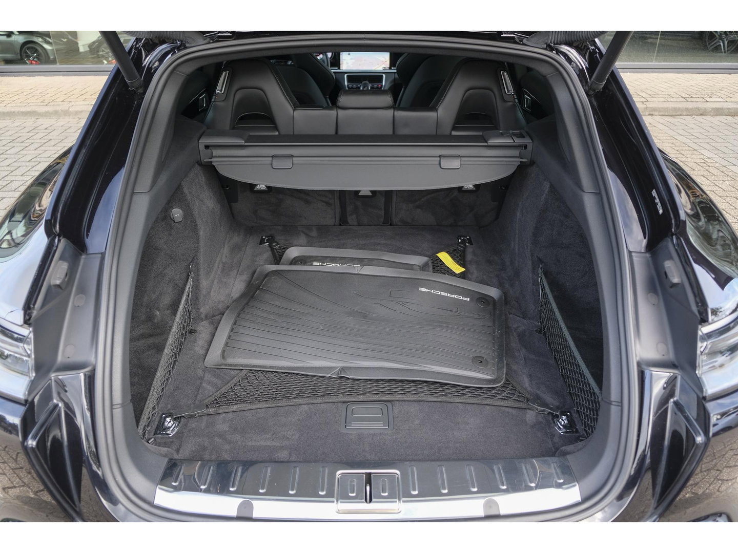 Porsche Panamera Sport Turismo 4 2.9 V6 330pk Sport design Adaptieve sportstoelen Sportuitlaat Luchtvering Stoelkoeling Bose Adaptive cruise 21" LMV