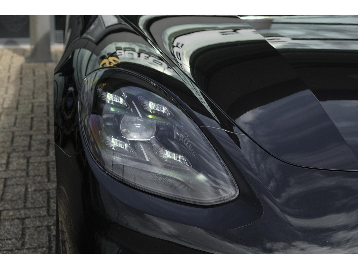 Porsche Panamera Sport Turismo 4 2.9 V6 330pk Sport design Adaptieve sportstoelen Sportuitlaat Luchtvering Stoelkoeling Bose Adaptive cruise 21" LMV