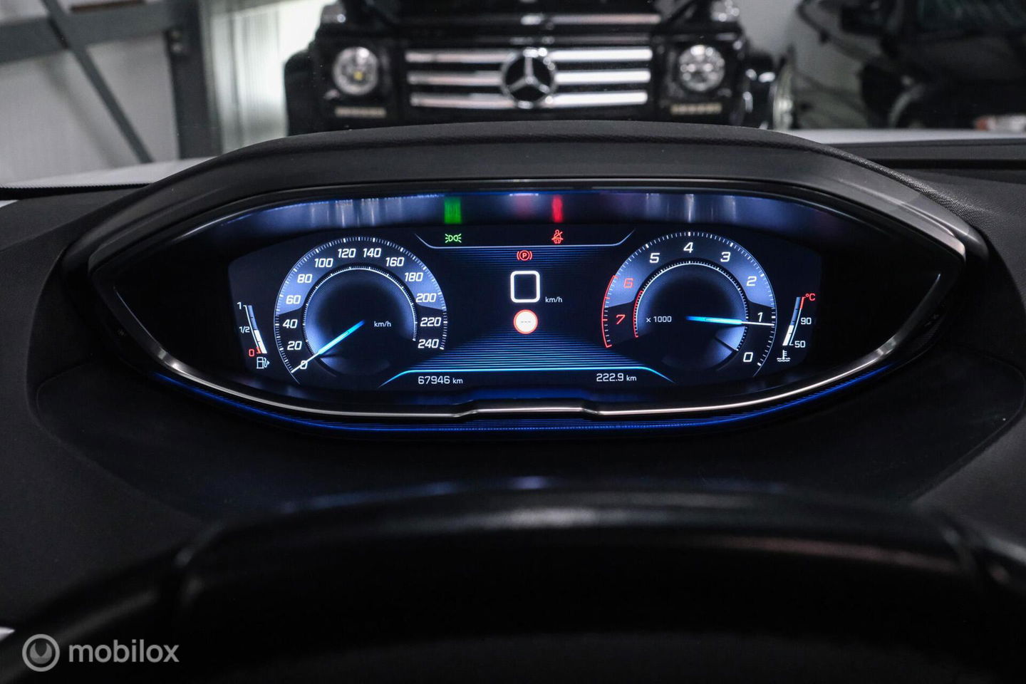 Peugeot 5008 1.2 PureTech Advanced Grip Control Allure | 7p | Trekhaak | Panoramadak | LED | Stoelverwarming |