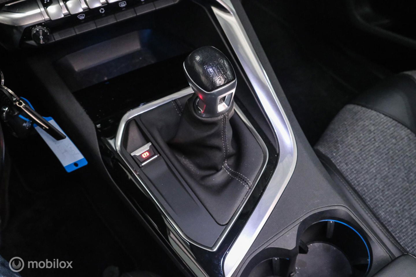 Peugeot 5008 1.2 PureTech Advanced Grip Control Allure | 7p | Trekhaak | Panoramadak | LED | Stoelverwarming |