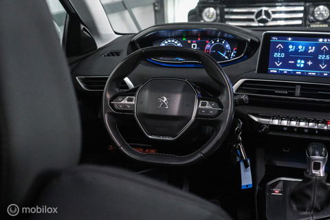 Peugeot 5008 1.2 PureTech Advanced Grip Control Allure | 7p | Trekhaak | Panoramadak | LED | Stoelverwarming |