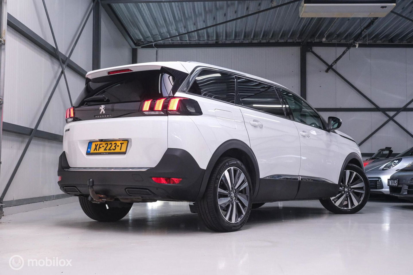 Peugeot 5008 1.2 PureTech Advanced Grip Control Allure | 7p | Trekhaak | Panoramadak | LED | Stoelverwarming |