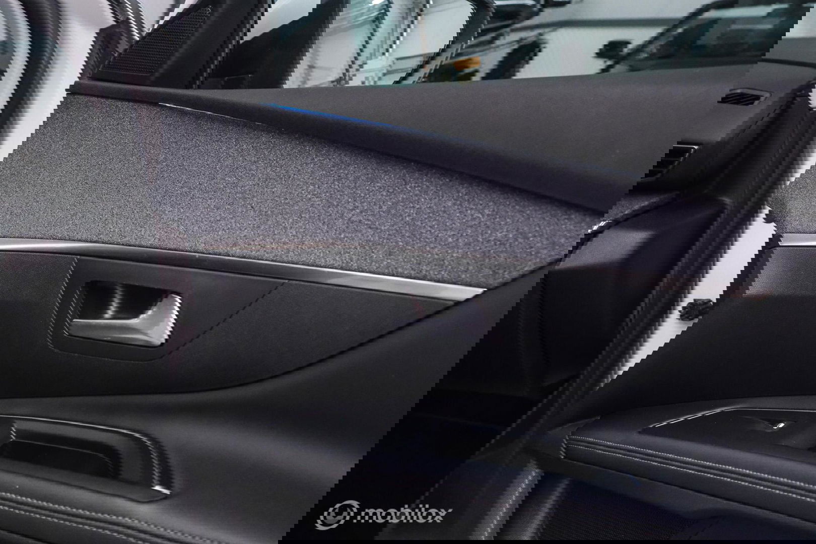 Peugeot 5008 1.2 PureTech Advanced Grip Control Allure | 7p | Trekhaak | Panoramadak | LED | Stoelverwarming |