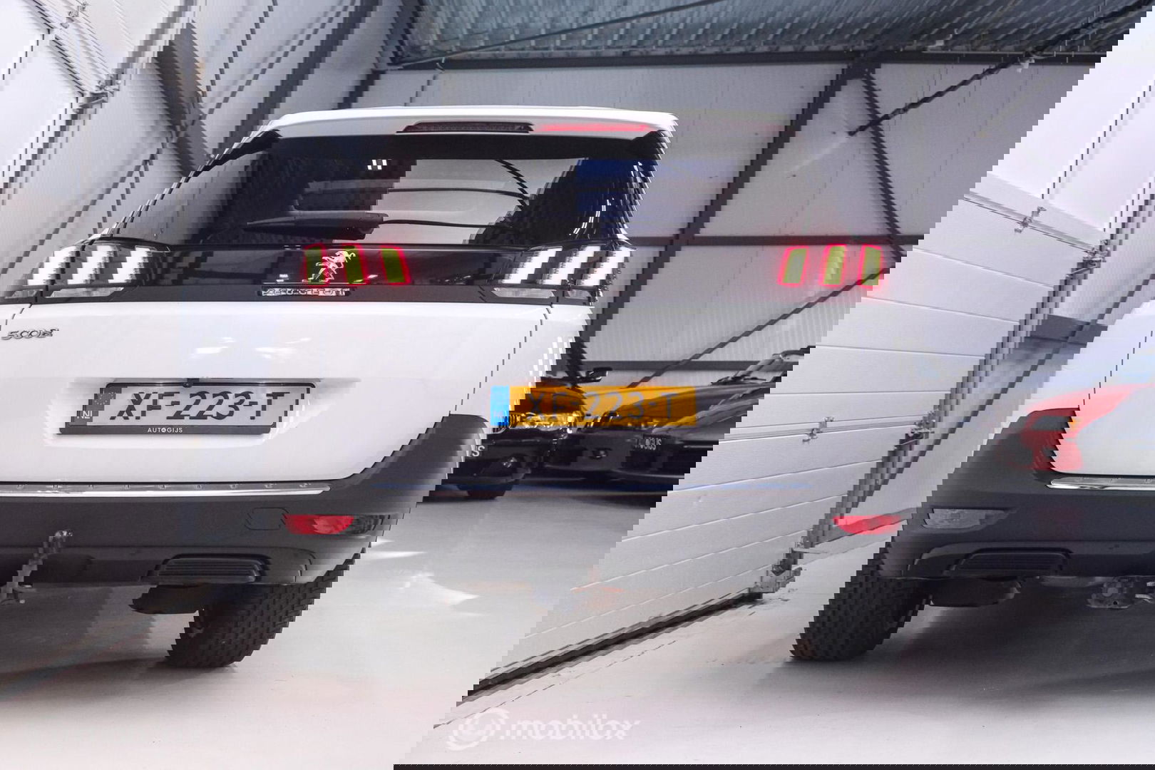 Peugeot 5008 1.2 PureTech Advanced Grip Control Allure | 7p | Trekhaak | Panoramadak | LED | Stoelverwarming |