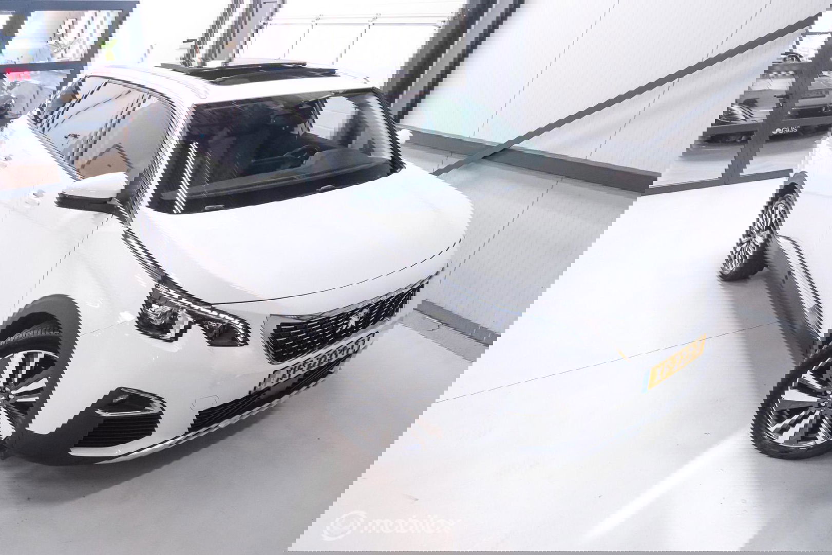 Peugeot 5008 1.2 PureTech Advanced Grip Control Allure | 7p | Trekhaak | Panoramadak | LED | Stoelverwarming |