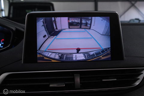 Peugeot 5008 1.2 PureTech Advanced Grip Control Allure | 7p | Trekhaak | Panoramadak | LED | Stoelverwarming |