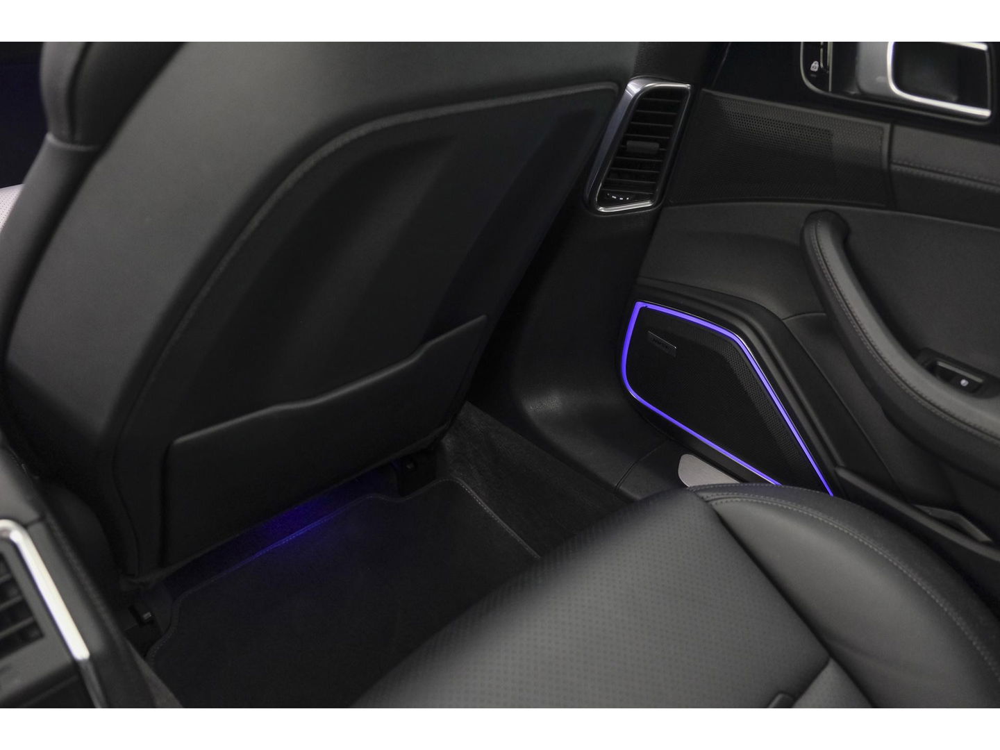 Porsche Panamera Sport Turismo 2.9 4S 560pk E-Hybrid Facelift Panoramadak *BTW* Luchtvering Softclose Bose 22" LMV Camera