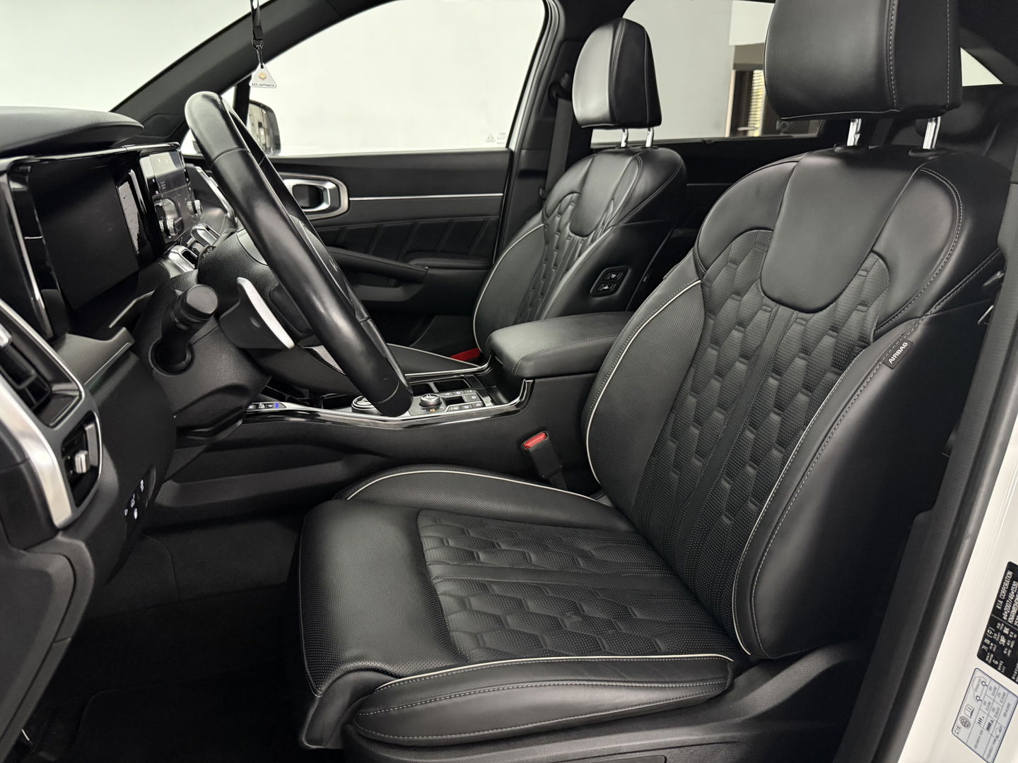 Kia Sorento 1.6 T-GDI PHEV 4WD ExecutiveLine | Pano | Sfeer | Memory | HuD | Bose | Virtual | Trekh. | Adap. Cruise | Stoel/Stuur Verw. | Camera | Keyless | Carplay