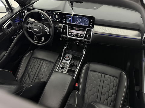 Kia Sorento 1.6 T-GDI PHEV 4WD ExecutiveLine | Pano | Sfeer | Memory | HuD | Bose | Virtual | Trekh. | Adap. Cruise | Stoel/Stuur Verw. | Camera | Keyless | Carplay