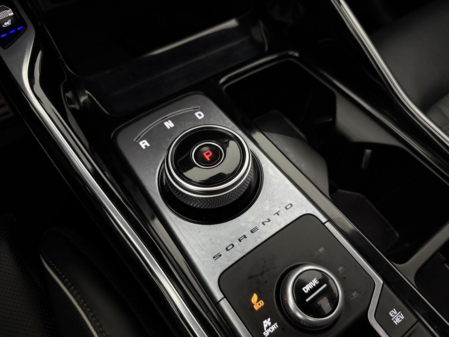 Kia Sorento 1.6 T-GDI PHEV 4WD ExecutiveLine | Pano | Sfeer | Memory | HuD | Bose | Virtual | Trekh. | Adap. Cruise | Stoel/Stuur Verw. | Camera | Keyless | Carplay