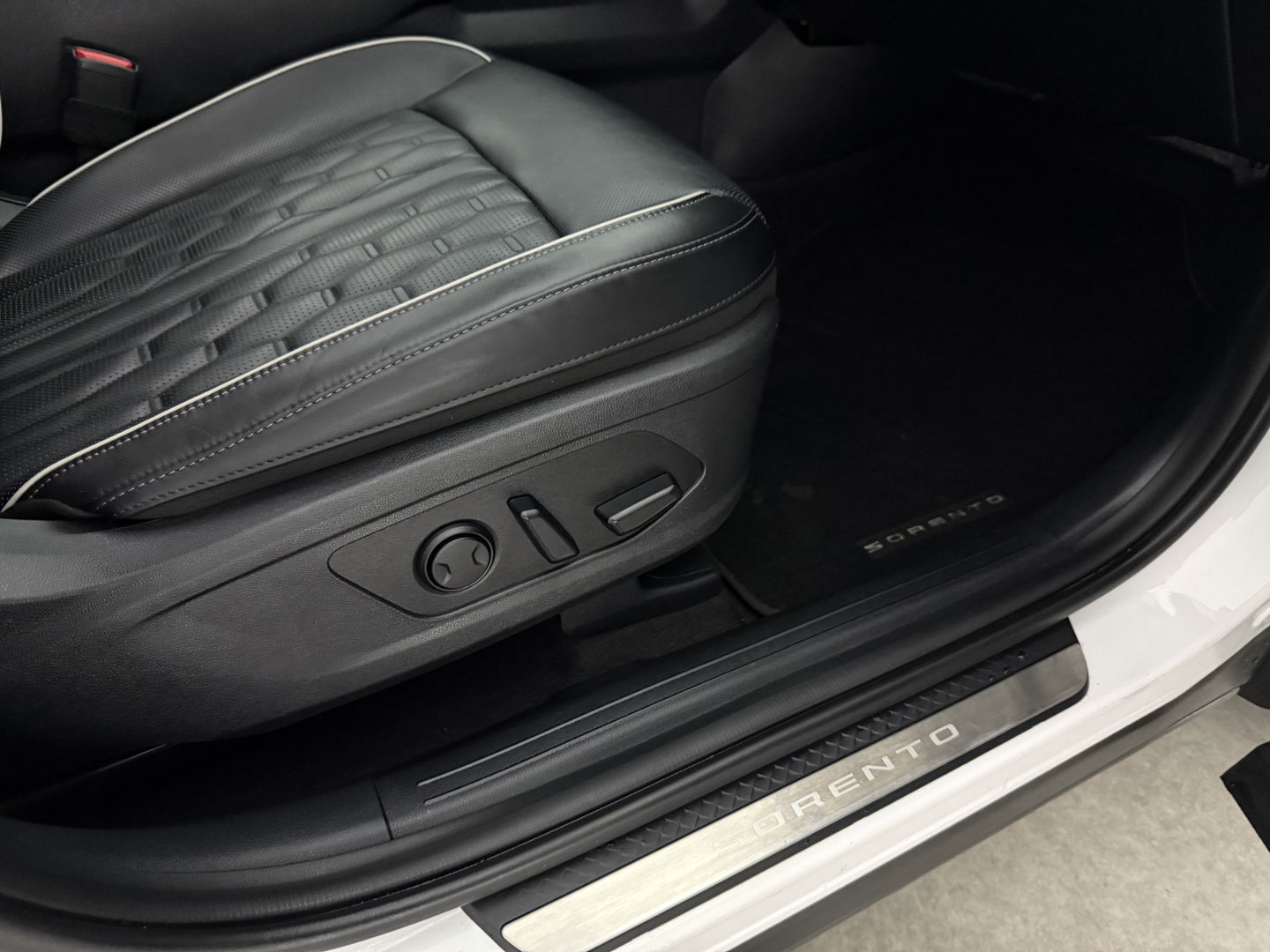 Kia Sorento 1.6 T-GDI PHEV 4WD ExecutiveLine | Pano | Sfeer | Memory | HuD | Bose | Virtual | Trekh. | Adap. Cruise | Stoel/Stuur Verw. | Camera | Keyless | Carplay