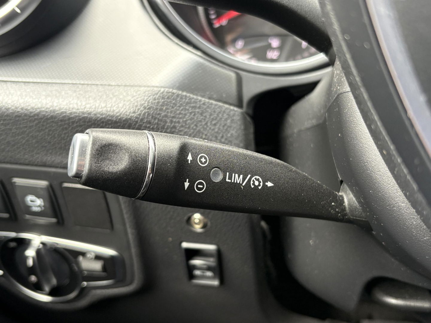 Mercedes-Benz X-Klasse 350D 4-MATIC POWER | V6 | 5 PERSOONS | Grijs kenteken | 360 GRADEN CAMERA | LEER |