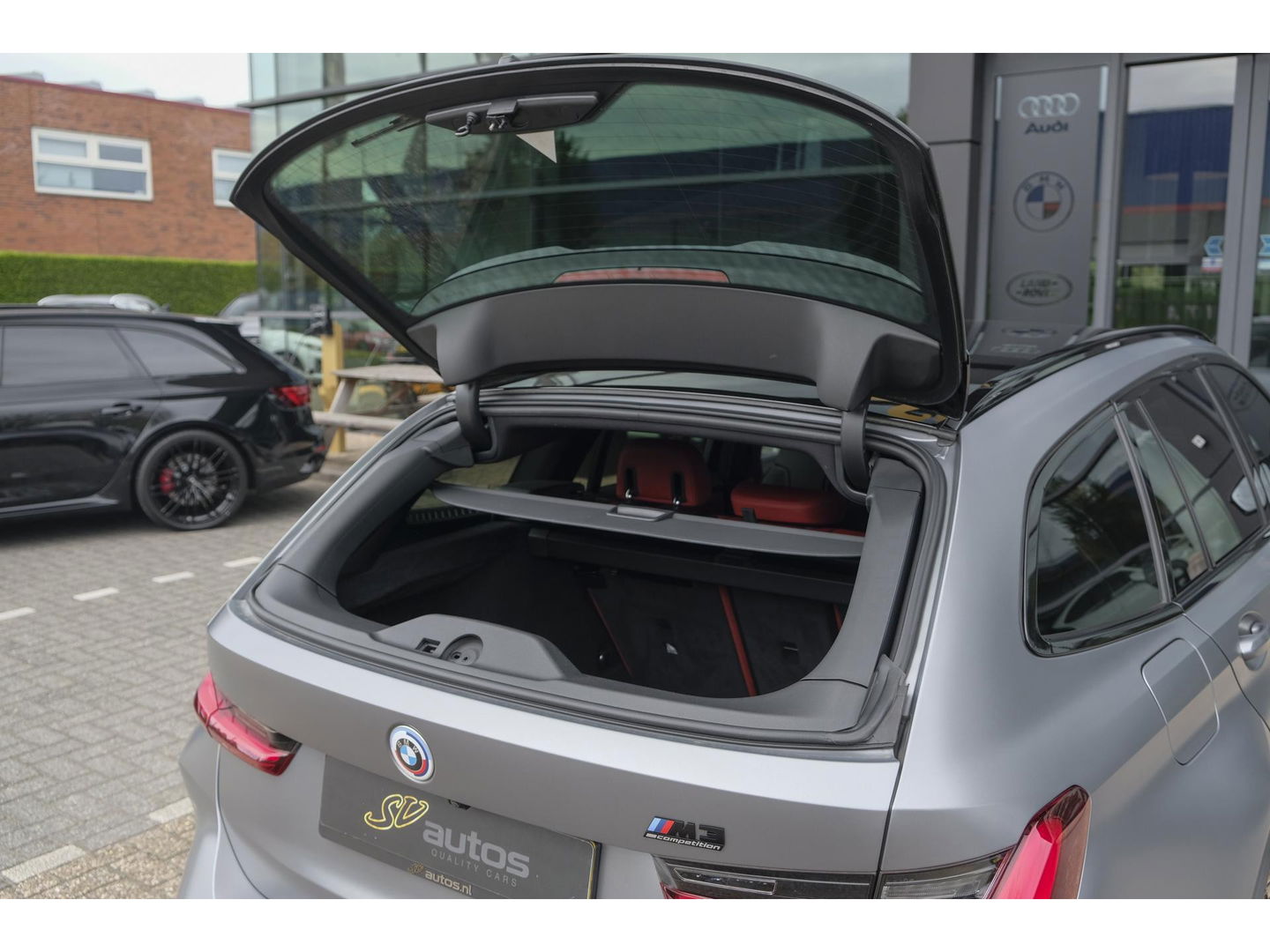 BMW M3 Touring Competition 510pk xDrive Widescreen Frozen grey *BTW* Head-up Adaptive cruise CSL grille 21" LMV